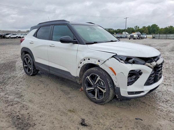 2022 CHEVROLET TRAILBLAZE RS — Passenger 3/4