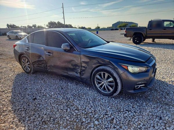 2016 INFINITI Q50 — Passenger 3/4