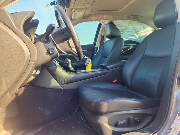 2016 INFINITI Q50 — DENT