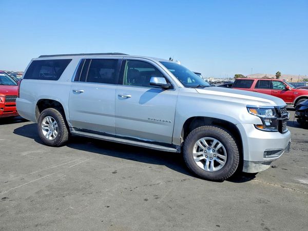 2018 CHEVROLET SUBURBAN LT — Passenger 3/4