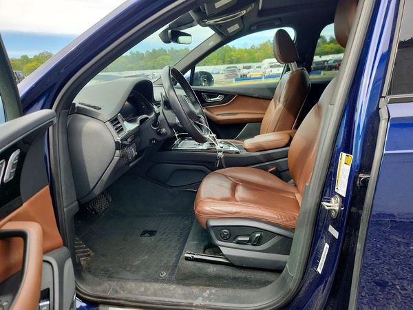2019 AUDI Q7 — DENT