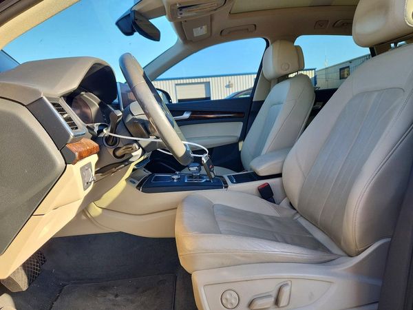 2018 AUDI Q5 quattro Premium Plus — DENT