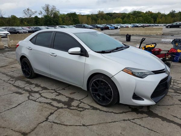 2019 TOYOTA COROLLA L/LE/SE/XLE/XSE — Passenger 3/4