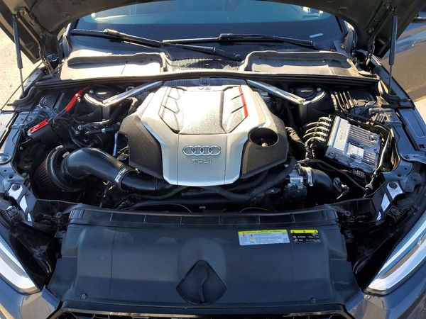 2018 AUDI S5 — Engine bay