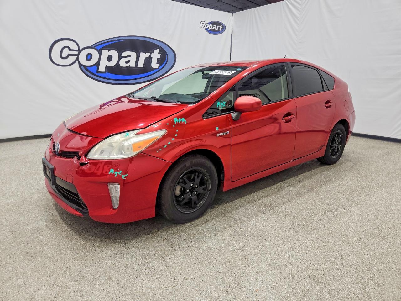 2015 TOYOTA PRIUS — Front 3/4