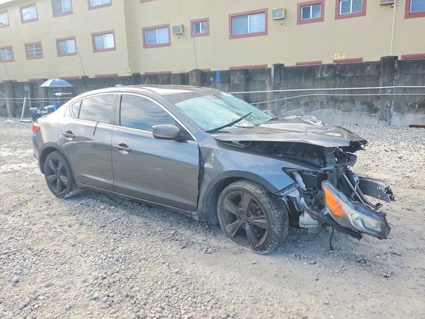 2014 ACURA ILX 20 Premium — Passenger 3/4