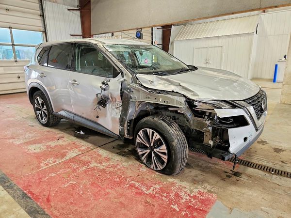 2021 NISSAN ROGUE SV — Passenger 3/4