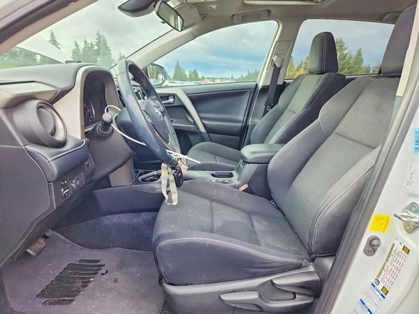 2018 TOYOTA RAV4 Adventure/XLE — DENT
