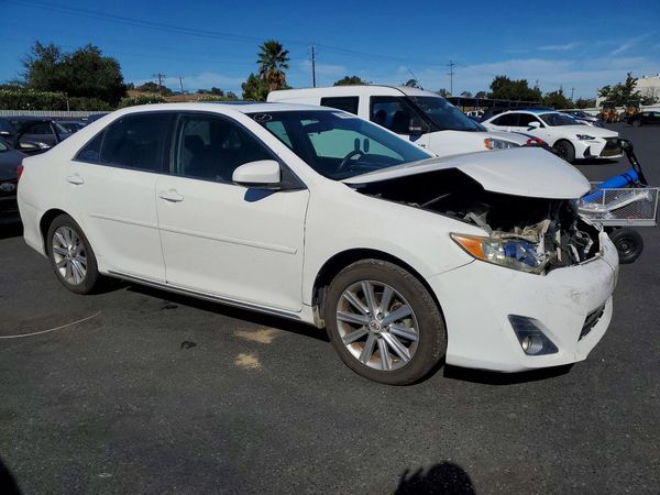 2012 TOYOTA CAMRY — Passenger 3/4