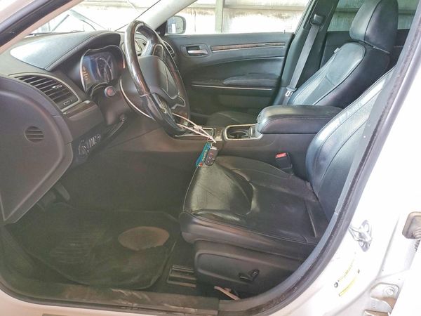 2018 CHRYSLER 300 300 Limited — DENT