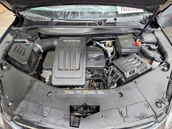 2017 CHEVROLET EQUINOX LT / FL — Engine bay