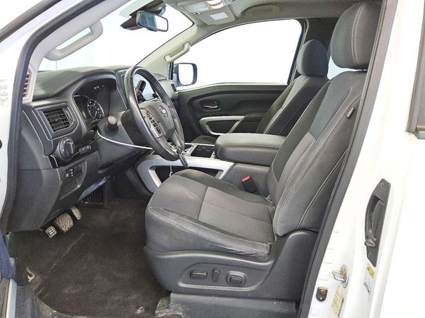 2022 NISSAN TITAN — DENT