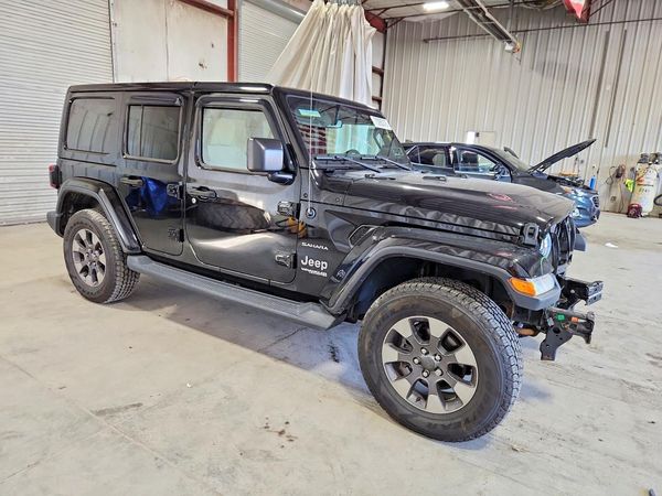 2019 JEEP WRANGLER UNLIMITED Unlimited Sahara — Passenger 3/4