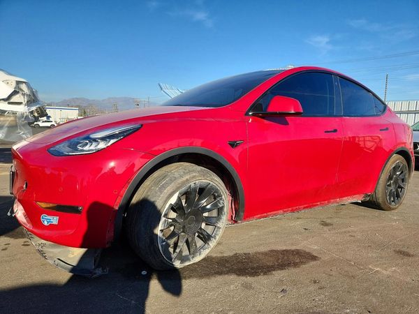 2021 TESLA MODEL Y — Front 3/4