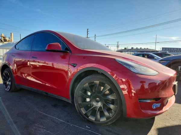 2021 TESLA MODEL Y — Passenger 3/4