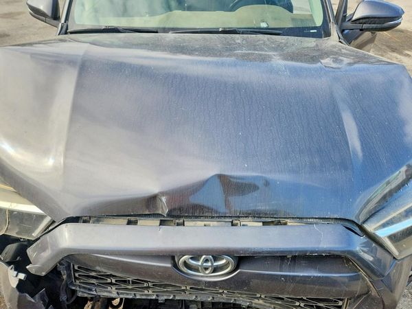 2015 TOYOTA 4RUNNER Base Grade — Engine bay