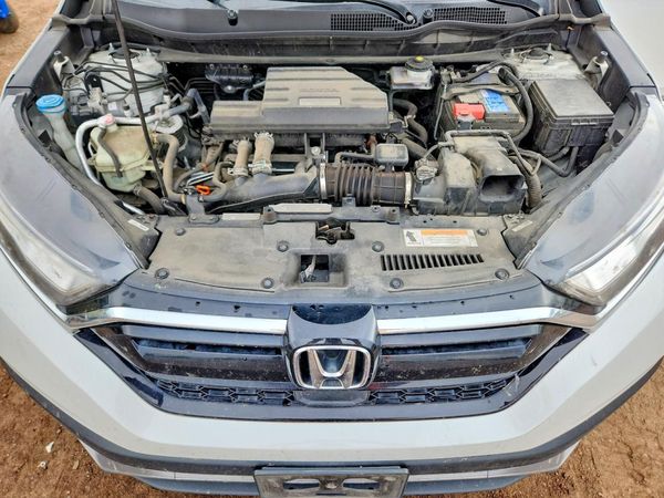 2020 HONDA CR-V TOURING — Engine bay