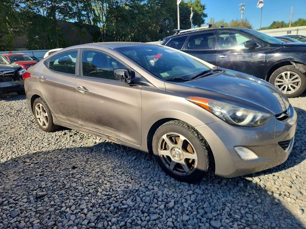 2012 HYUNDAI ELANTRA GLS(Middle grade) — Passenger 3/4
