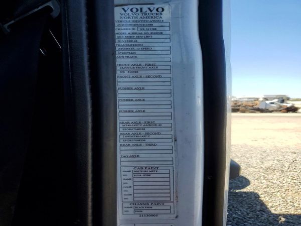 2022 VOLVO VNL — VINS