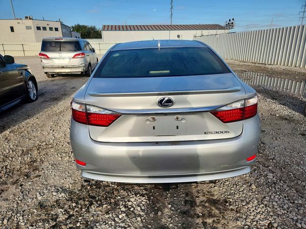 2015 LEXUS ES300 300h — DIRR