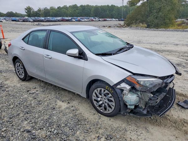 2017 TOYOTA COROLLA — Passenger 3/4