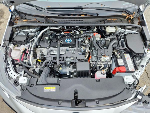 2024 TOYOTA COROLLA — Engine bay