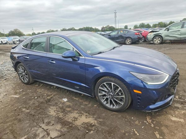 2022 HYUNDAI SONATA Limited — Passenger 3/4