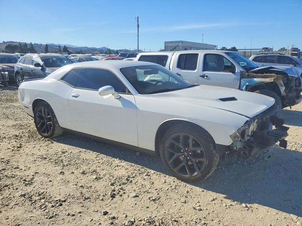 2019 DODGE CHALLENGER SXT — Passenger 3/4