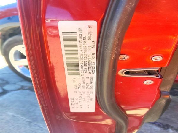 2015 RAM 1500 SLT — VINS