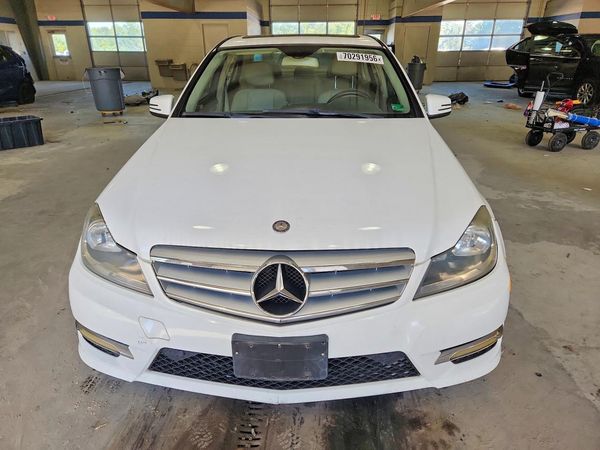 2013 MERCEDES-BENZ C C300 — DIRF