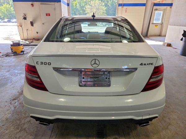 2013 MERCEDES-BENZ C C300 — DIRR