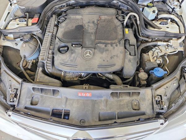 2013 MERCEDES-BENZ C C300 — Engine bay