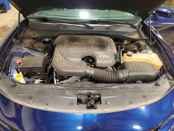2016 DODGE CHARGER SXT — Engine bay