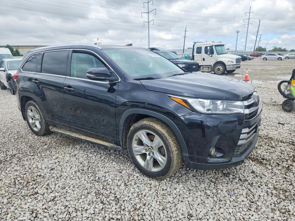 2017 TOYOTA HIGHLANDER Ltd/Ltd Platinum — Passenger 3/4