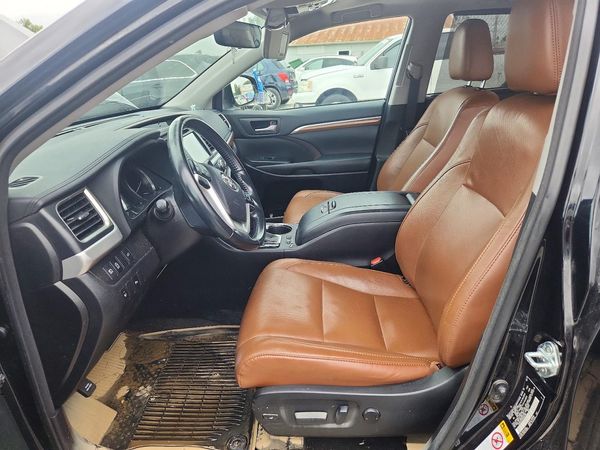2017 TOYOTA HIGHLANDER Ltd/Ltd Platinum — DENT