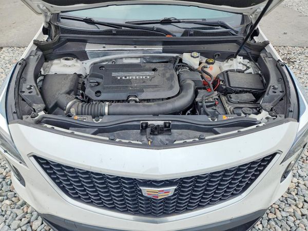 2019 CADILLAC XT4 Sport — Engine bay
