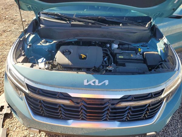 2026 KIA SELTOS EX — Engine bay