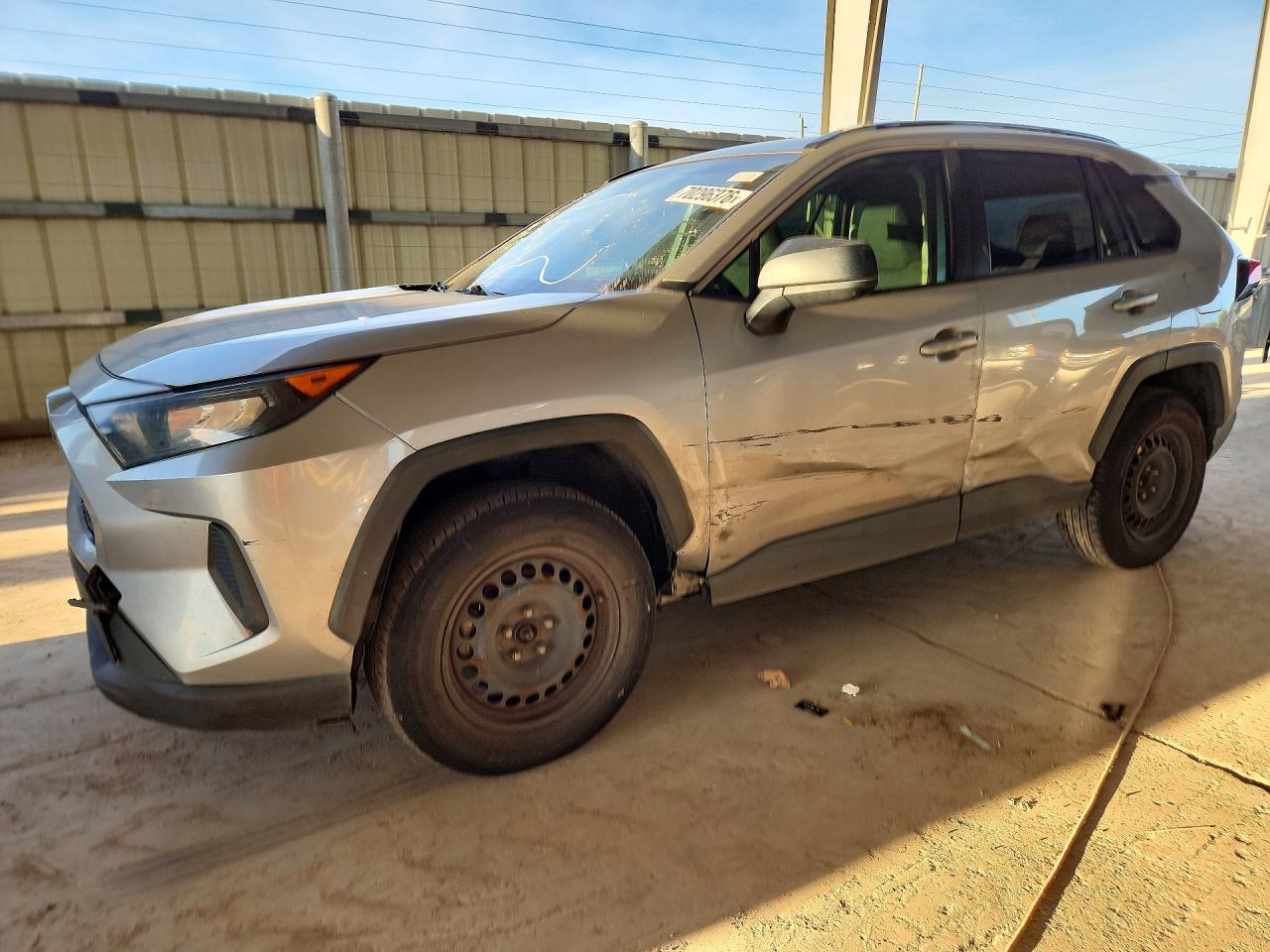 2021 TOYOTA RAV4 LE — Front 3/4