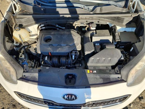 2017 KIA SPORTAGE LX — Engine bay