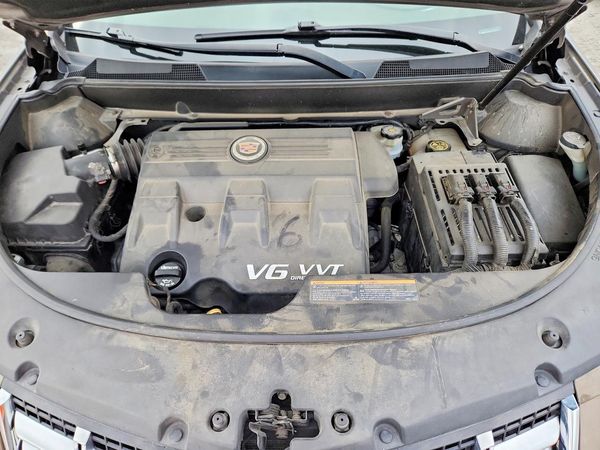 2015 CADILLAC SRX Performance — Engine bay