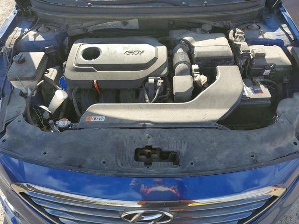 2017 HYUNDAI SONATA SE, Eco — Engine bay