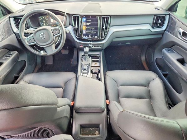 2019 VOLVO XC60 Momentum — CKPT