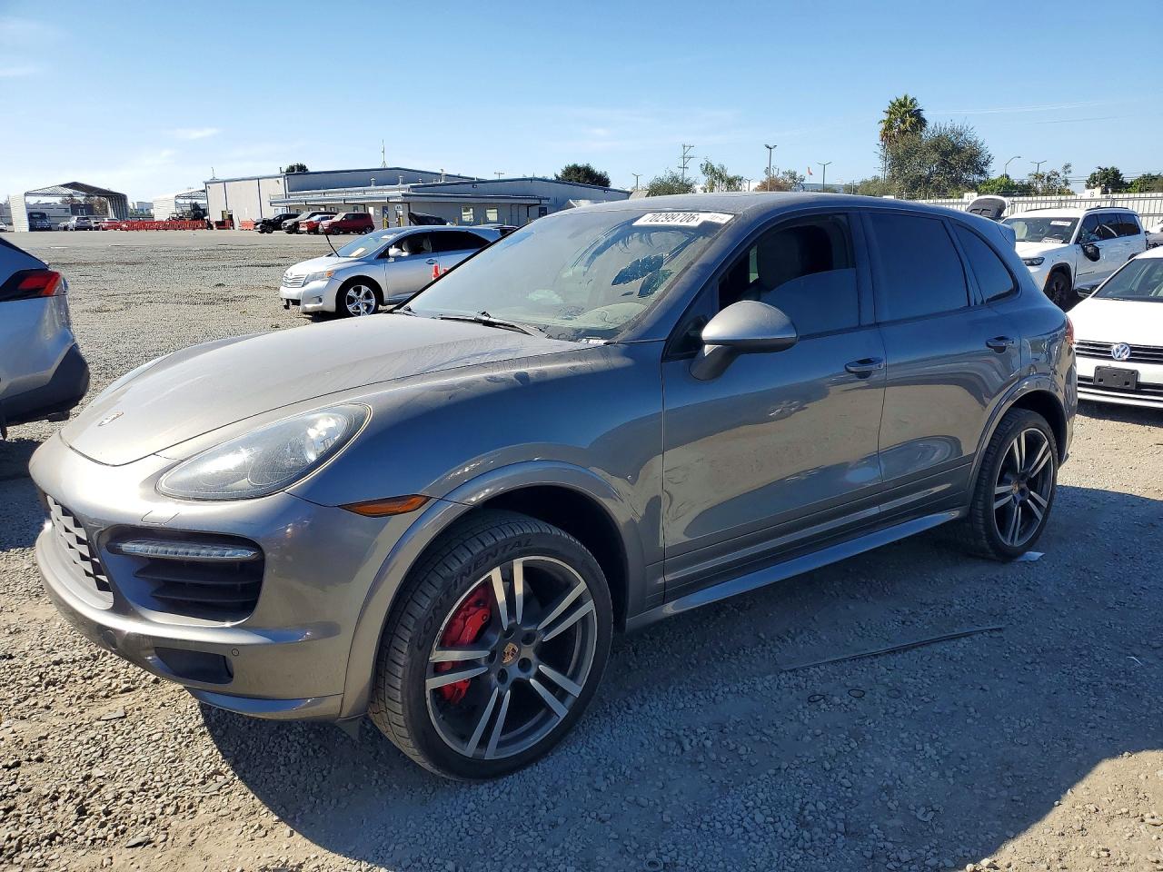 2014 PORSCHE CAYENNE GTS — Front 3/4