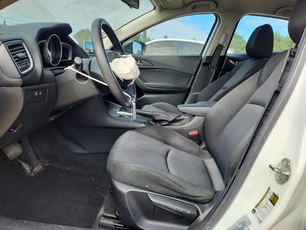 2014 MAZDA 3 SV/Base — DENT