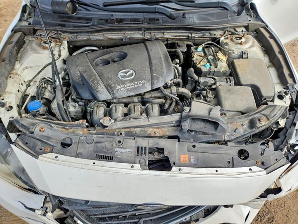 2014 MAZDA 3 SV/Base — Engine bay
