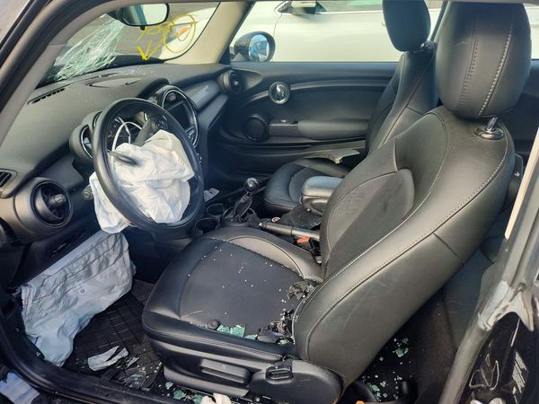 2019 MINI COOPER — DENT