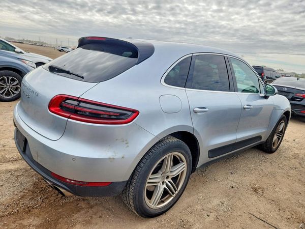 2015 PORSCHE MACAN — PSRA