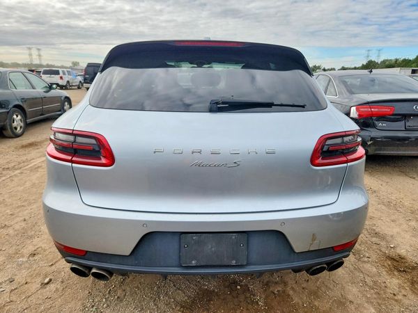 2015 PORSCHE MACAN — DIRR