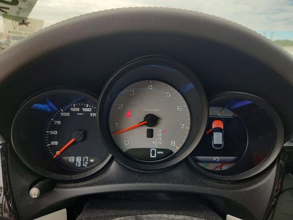 2015 PORSCHE MACAN — ODOM