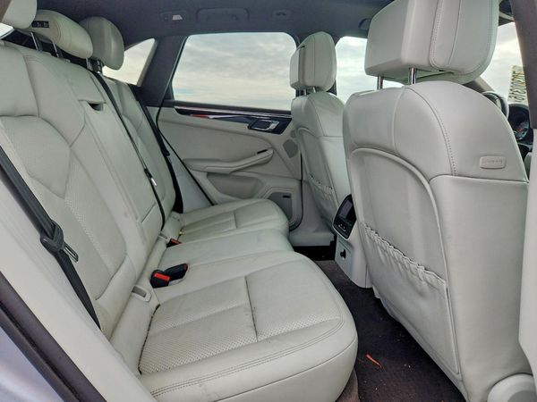 2015 PORSCHE MACAN — PSRS